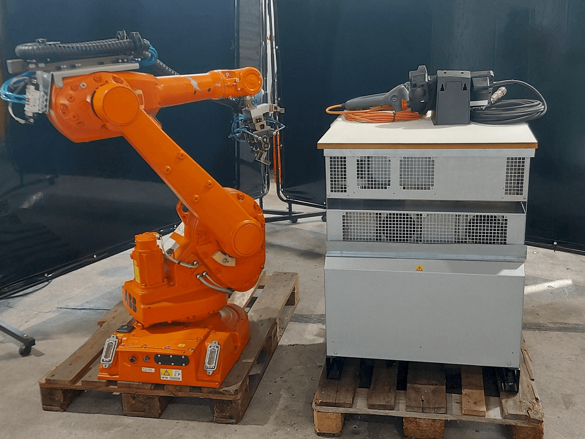 Vista frontale della macchina ABB IRB1600