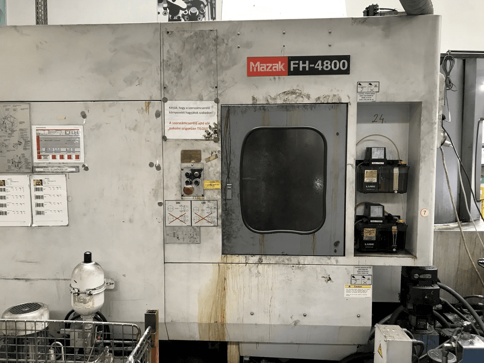 Vista laterale sinistra della macchina Mazak FH-4800 40T
