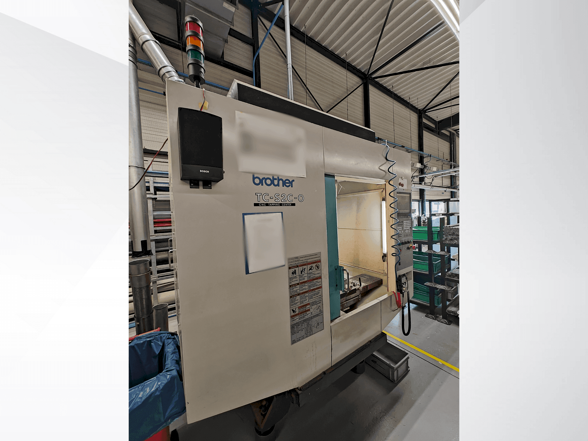 Vista frontale della macchina Brother TC-S2C-O