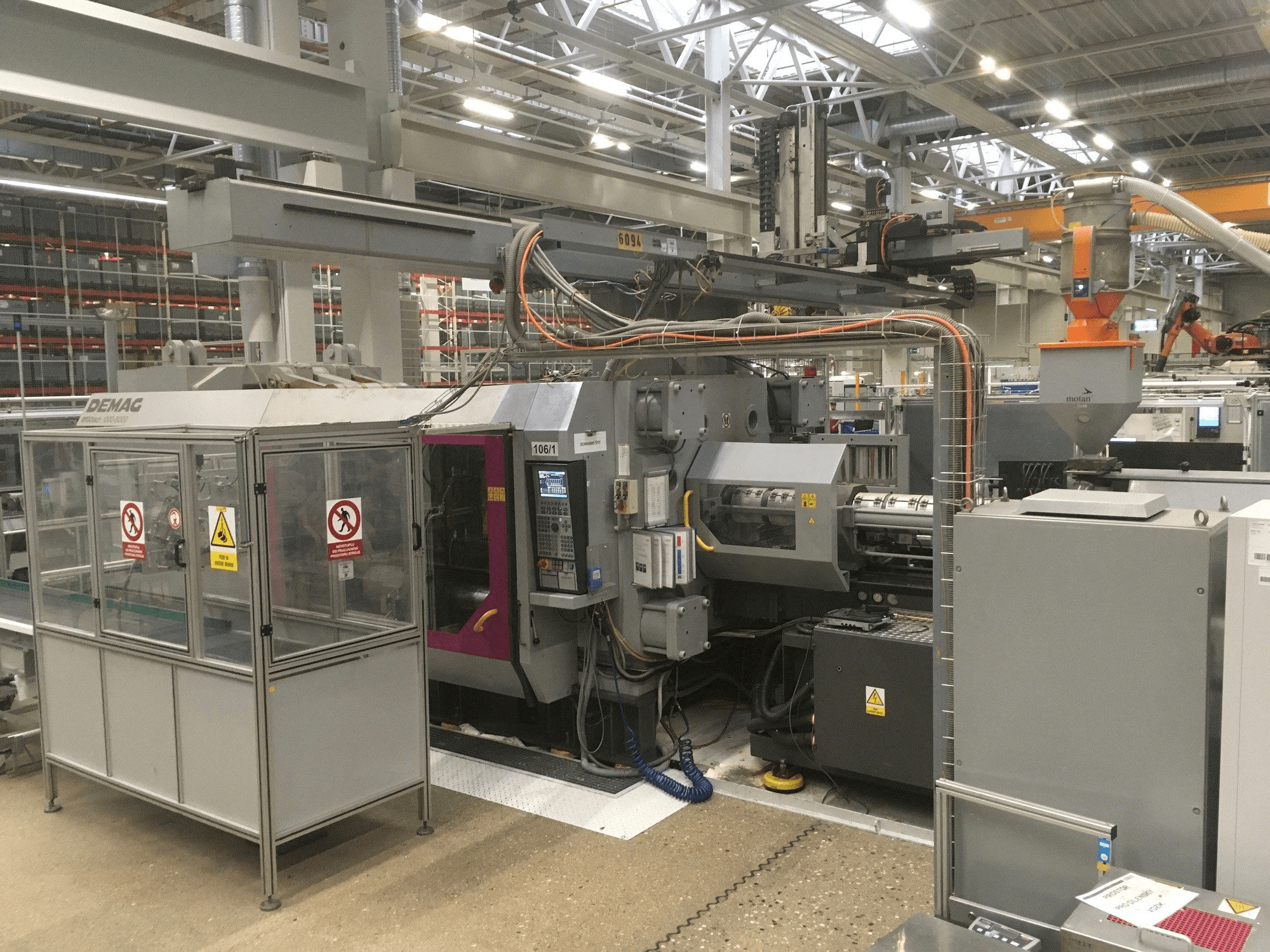 Vista frontale della macchina DEMAG Ergotech 1000-8000