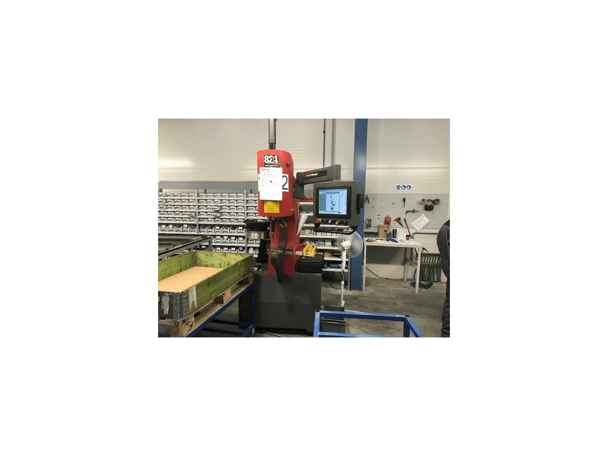 Vista laterale sinistra della macchina Haeger WT-824 4e