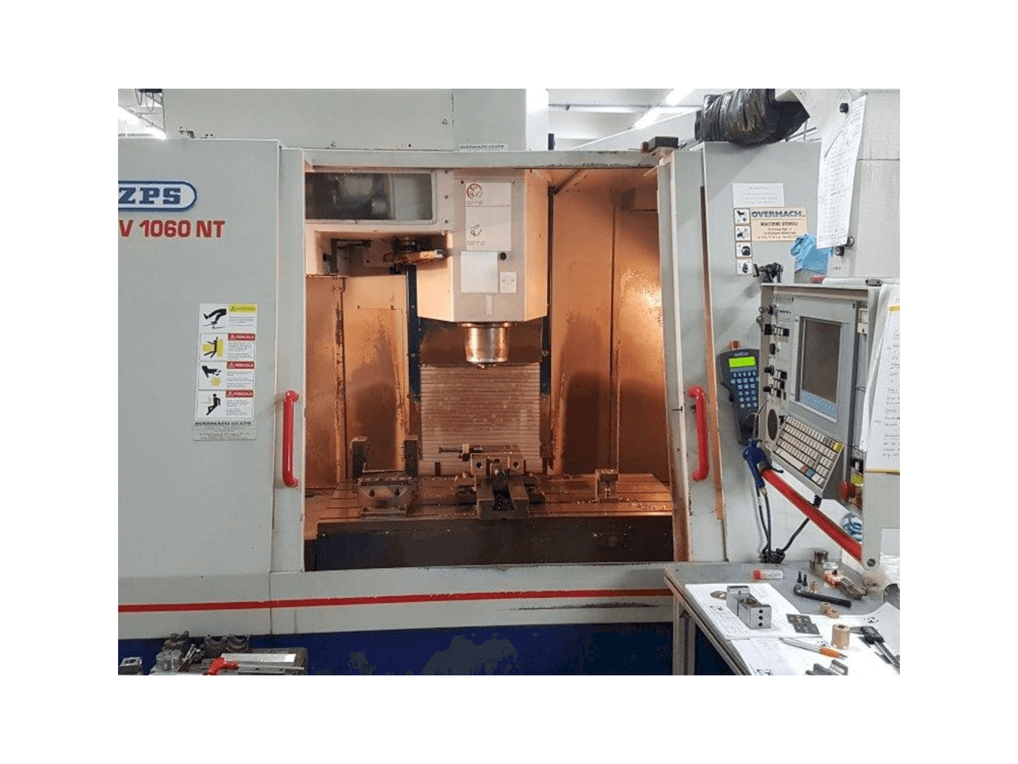 Vista frontale della macchina ZPS MCFV 1060NT