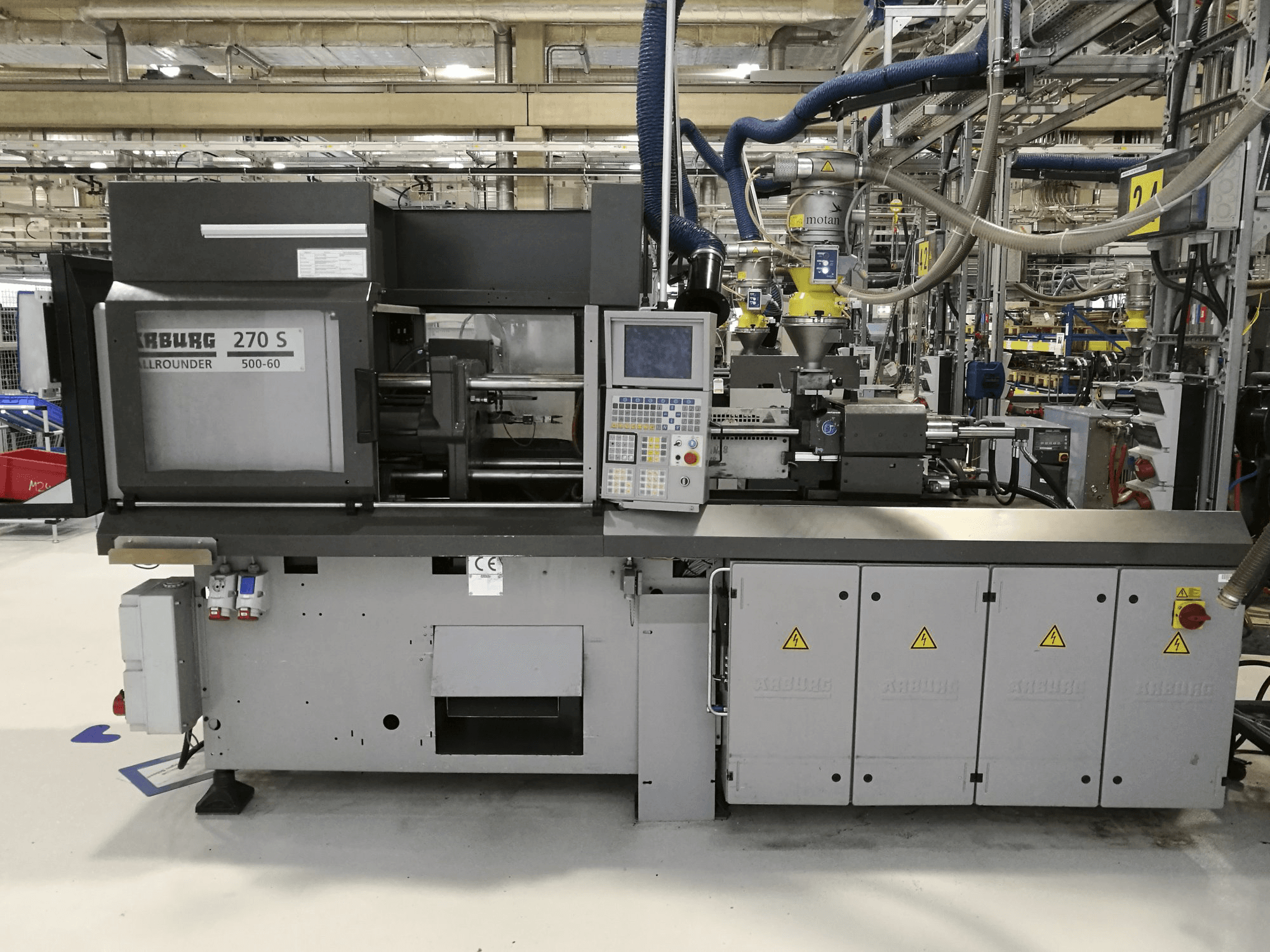 Vista frontale della macchina Arburg 270S 500-60