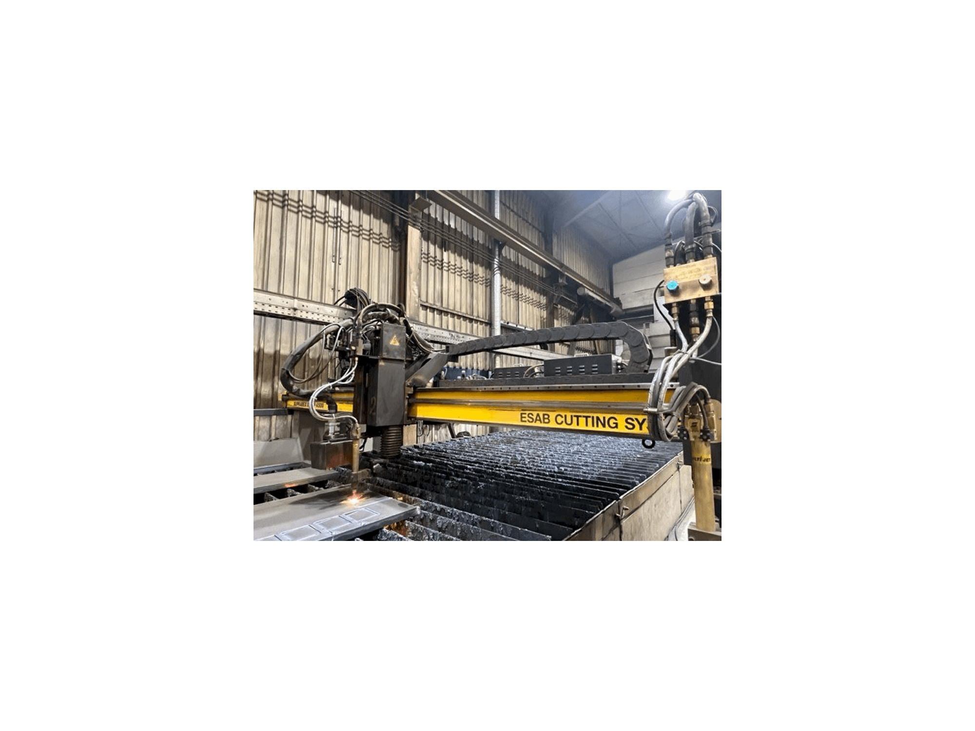 Vista frontale della macchina ESAB SXE-P14500 SUPRAREX