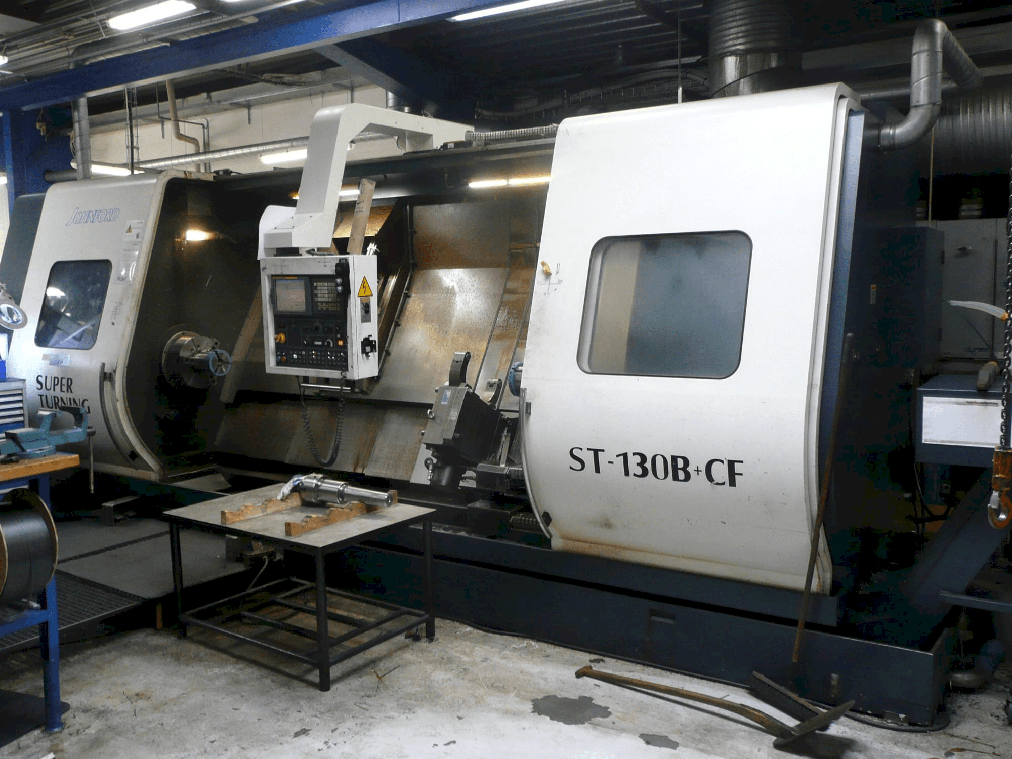 Vista frontale della macchina Johnford ST-130 B+CF