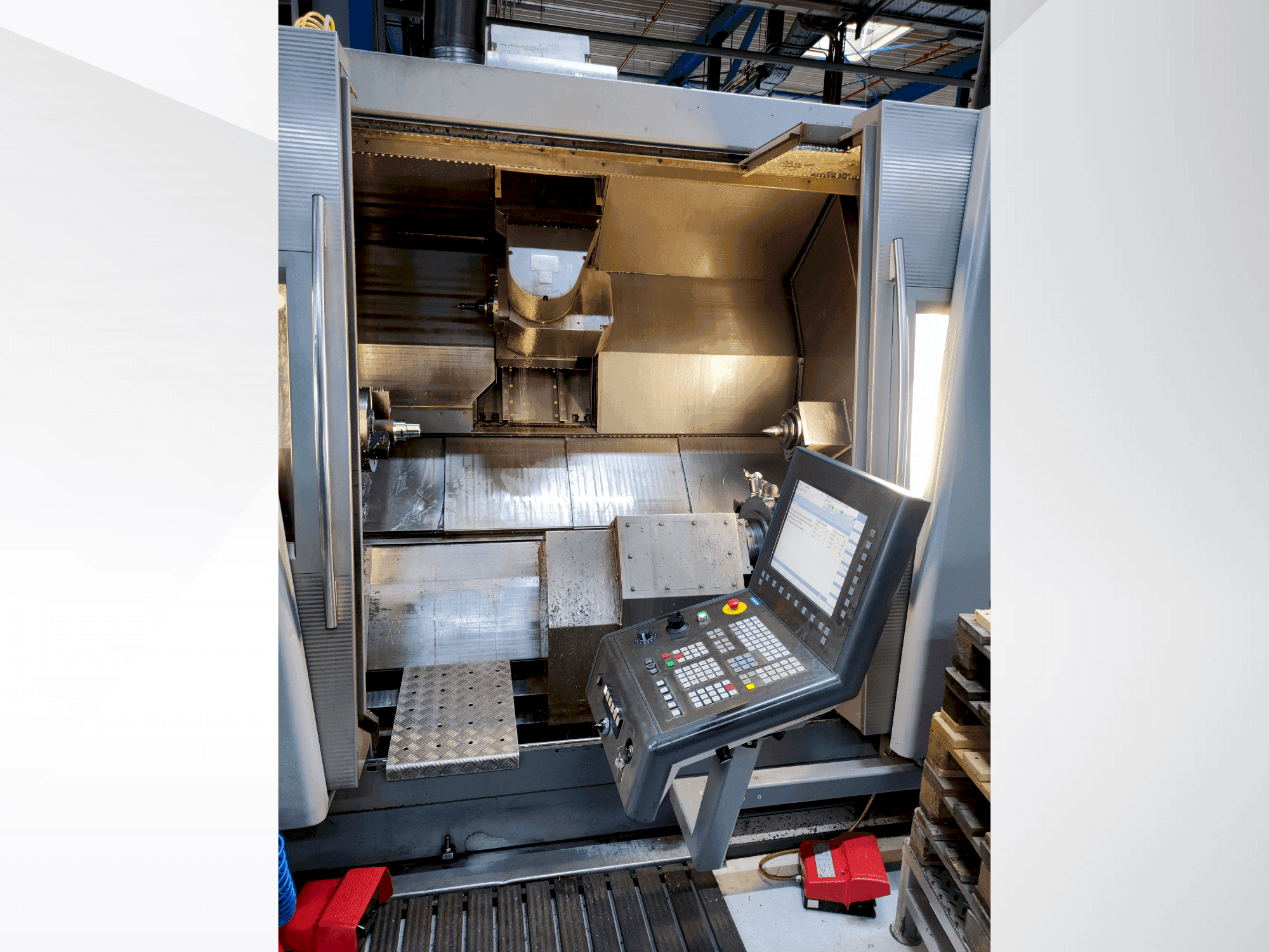 Vista frontale della macchina Gildemeister GMX 400 linear