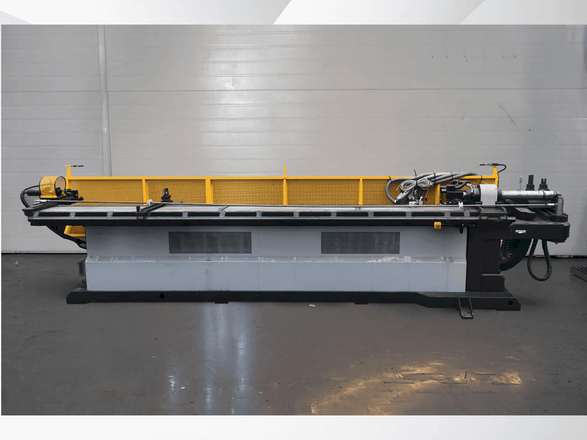 Vista frontale della macchina MACRI Provar 6-45 U-D