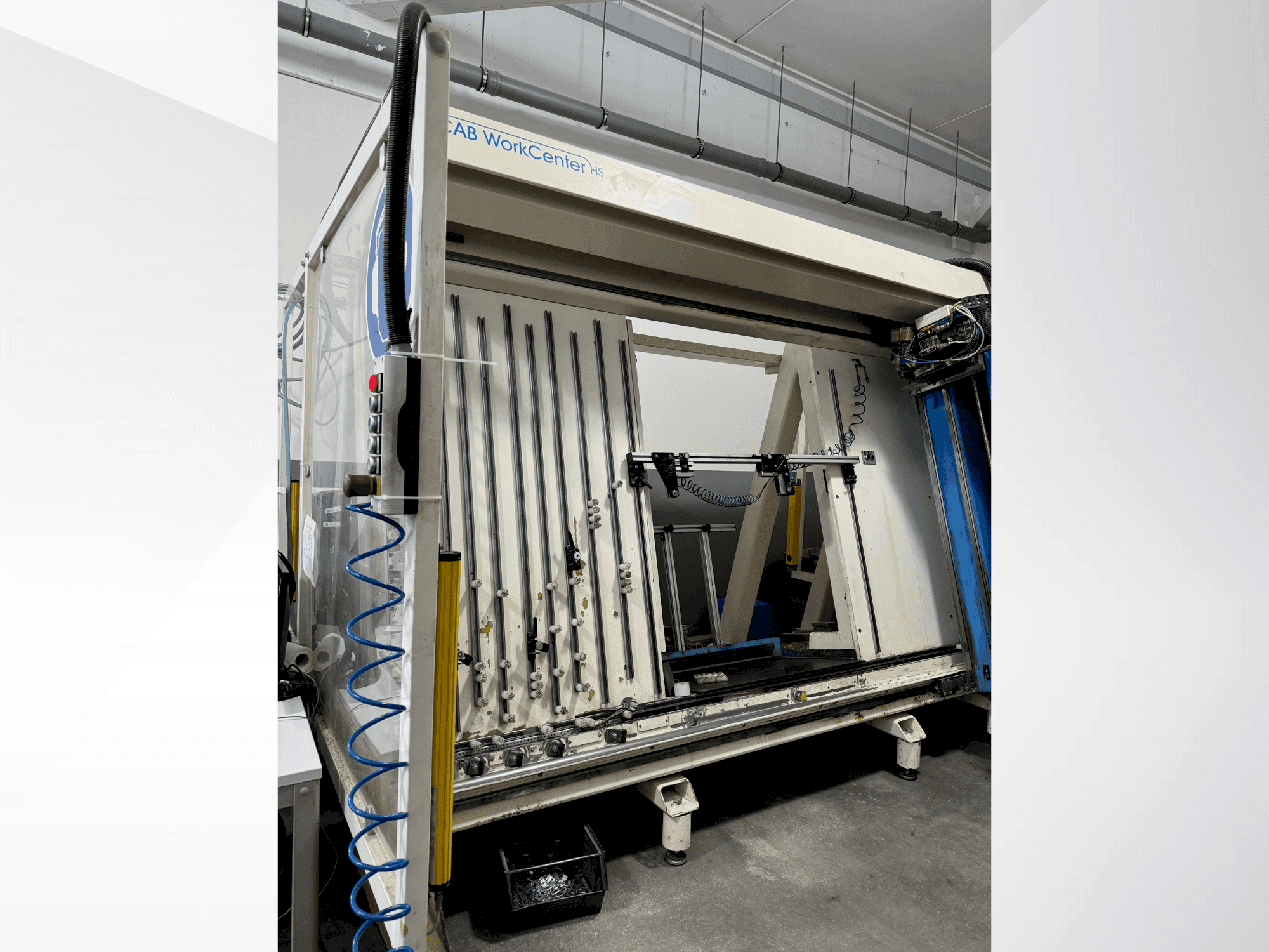 Vista frontale della macchina STEINHAUER eCAB workCenter HS