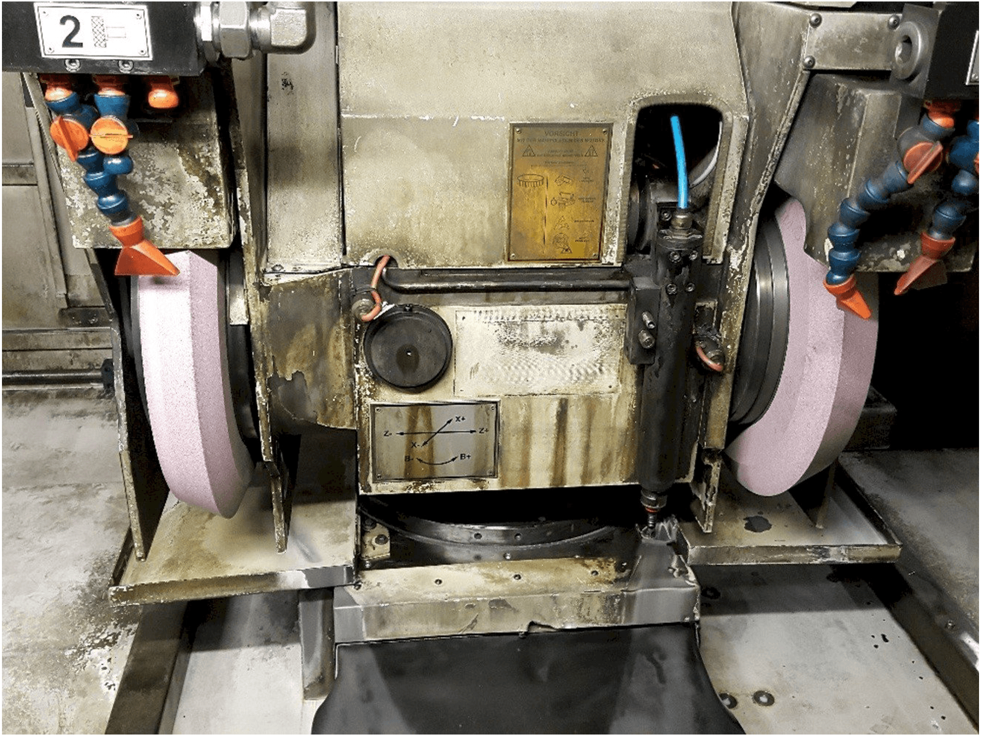 Vista frontale della macchina DANOBAT WT-62-3B