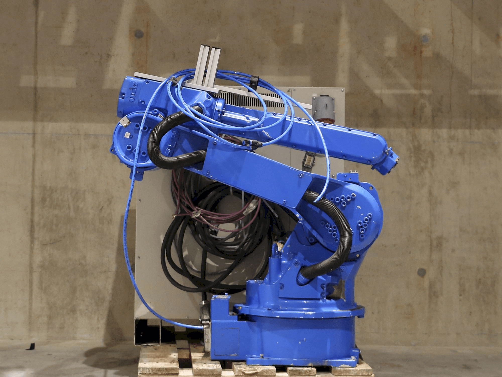 Vista frontale della macchina Yaskawa Motoman HP20D