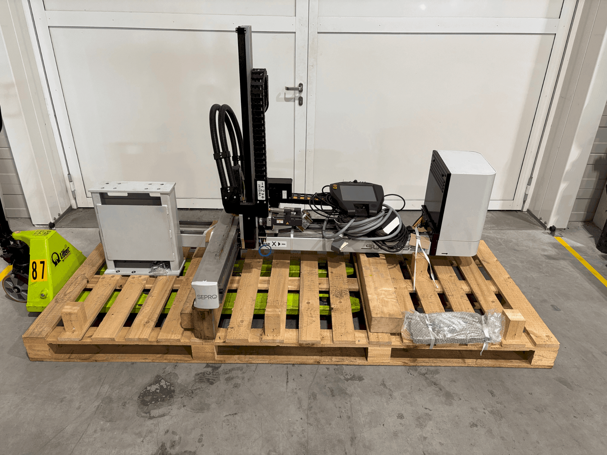 Vista frontale della macchina Sepro Success 11