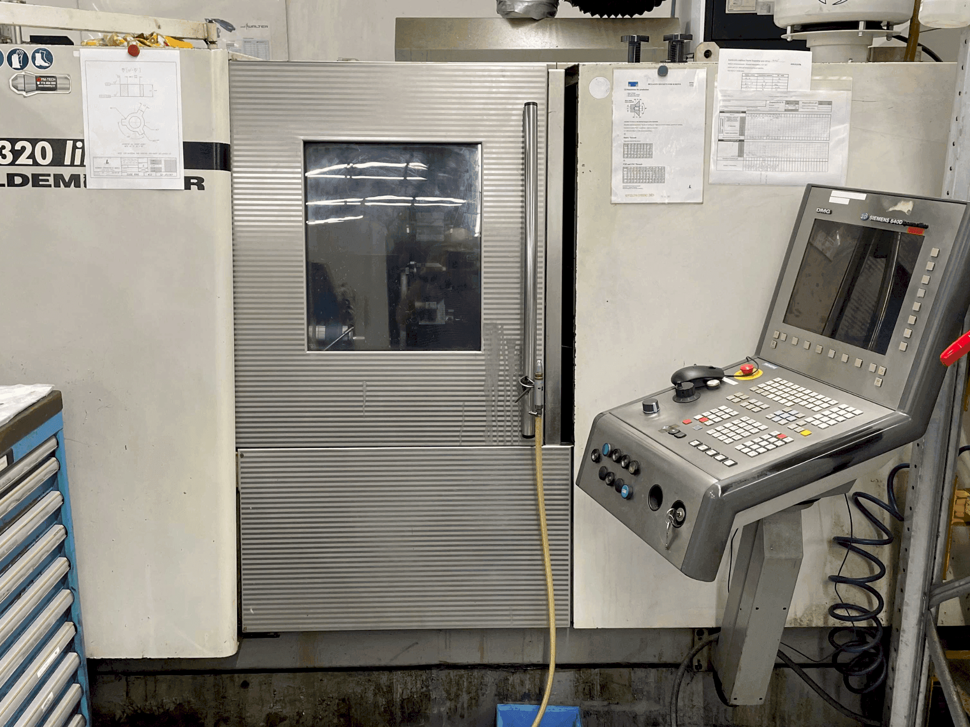 Vista frontale della macchina DMG CTX 320 linear