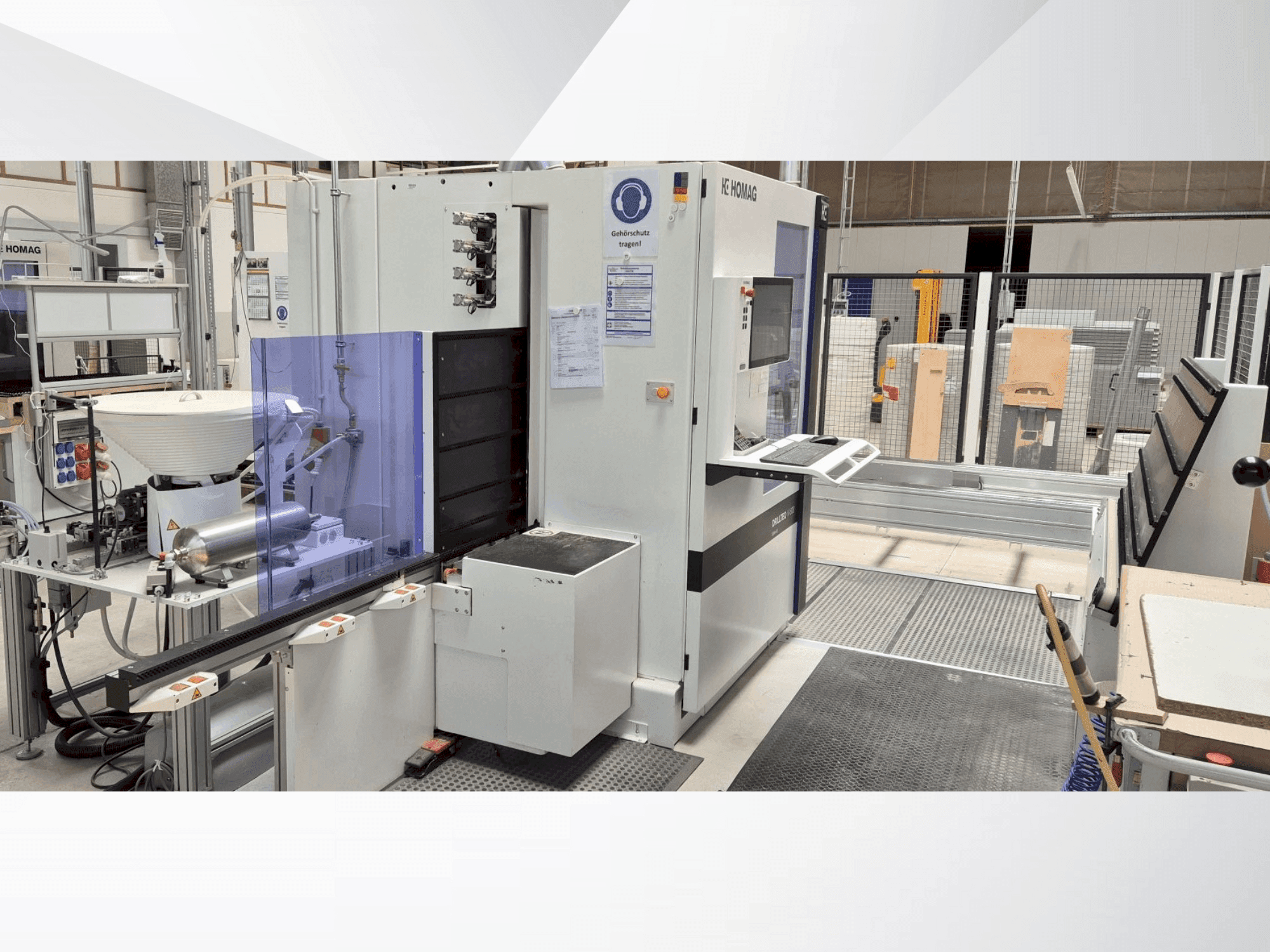 Vista frontale della macchina HOMAG DRILLTEQ V-500