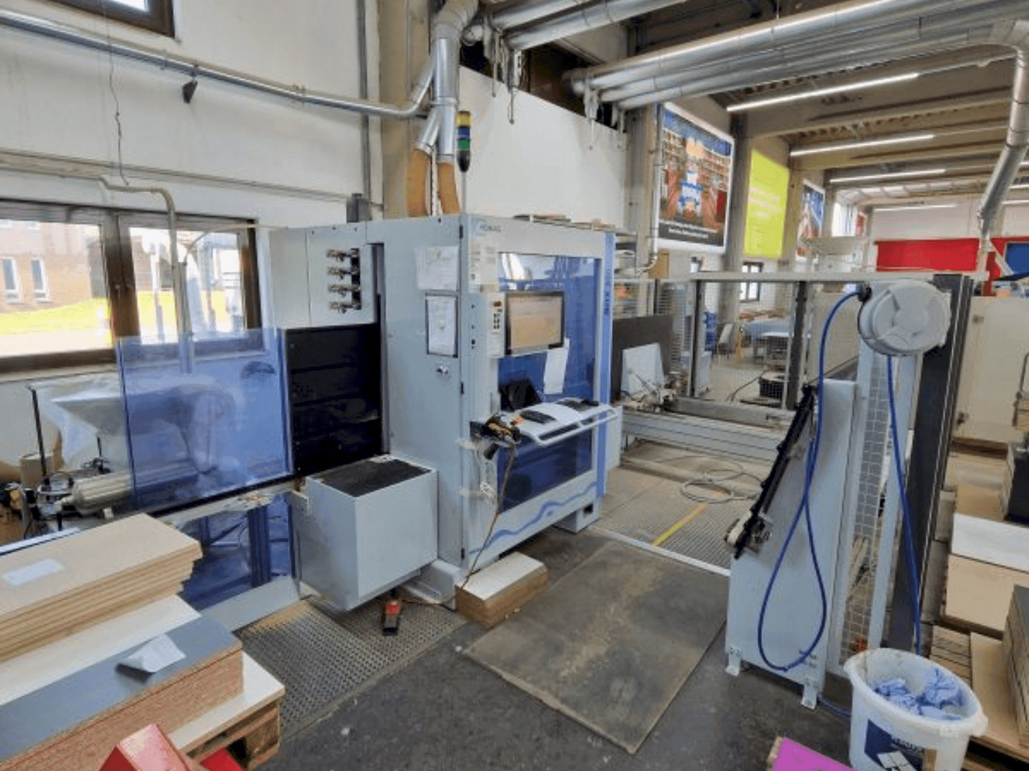 Vista frontale della macchina HOMAG Optimat BHX200/D