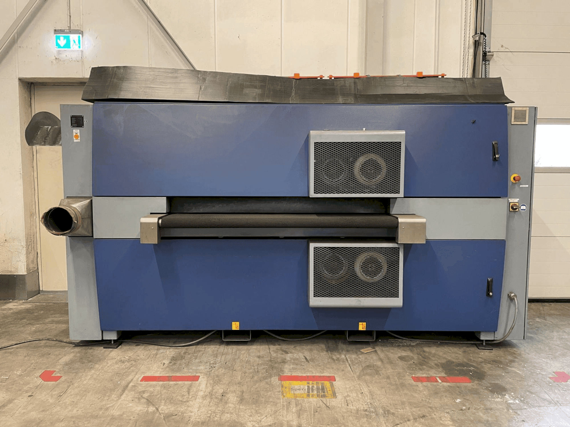 Vista frontale della macchina LISSMAC SBM-M 1500 B2
