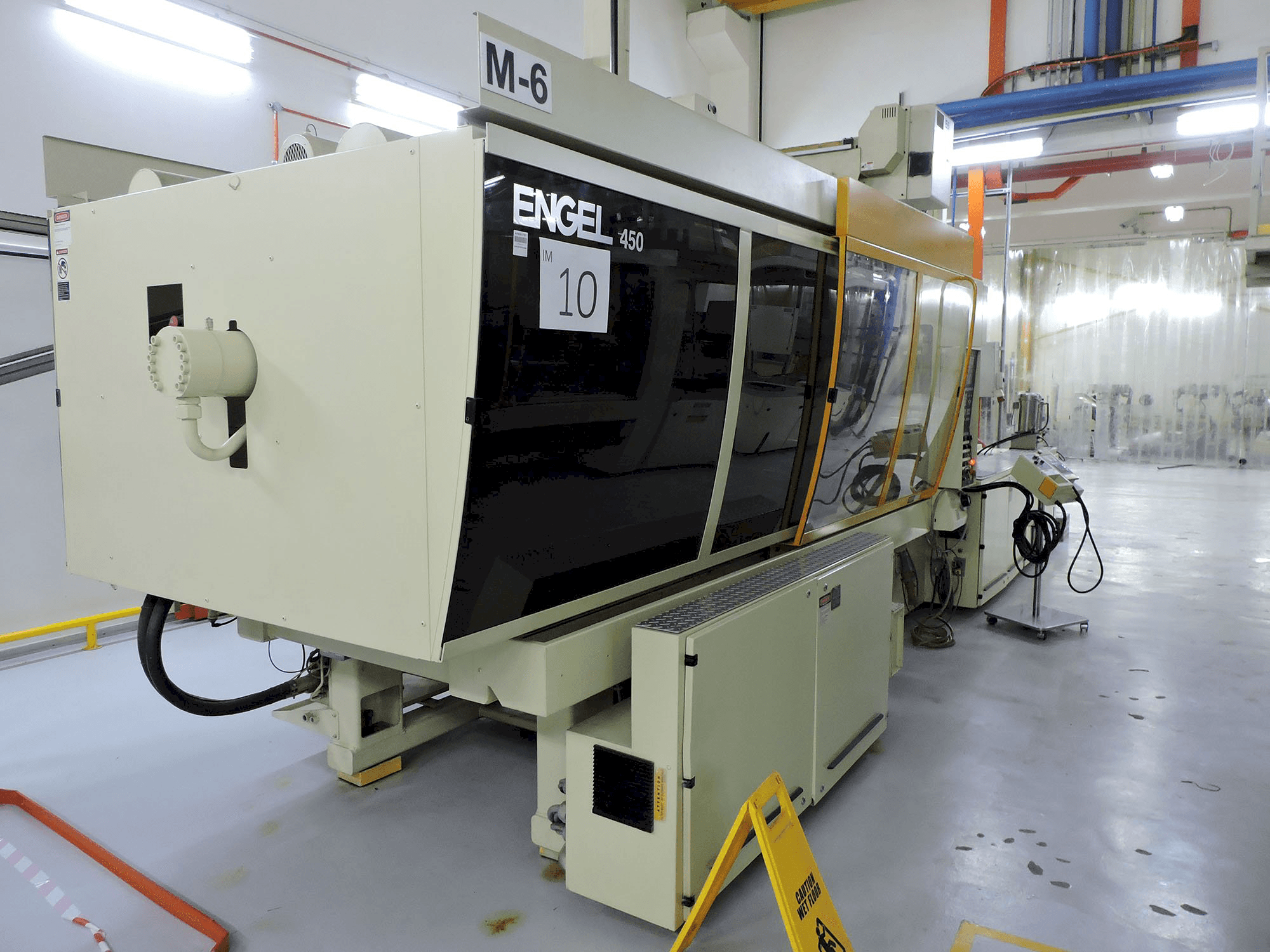 Vista lato sinistro della macchina ENGEL ES 1300/450