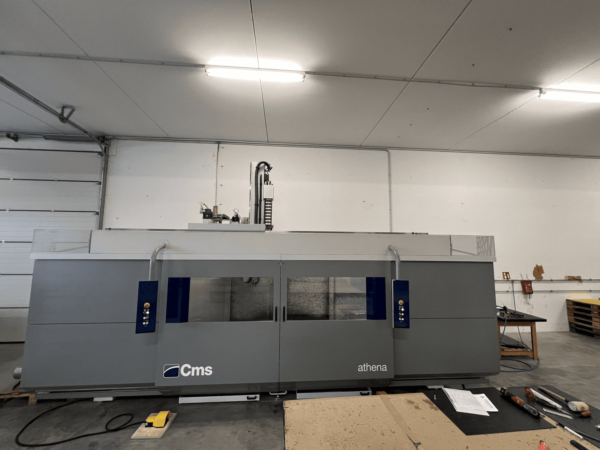Vista frontale della macchina CMS Athena A3 OCE