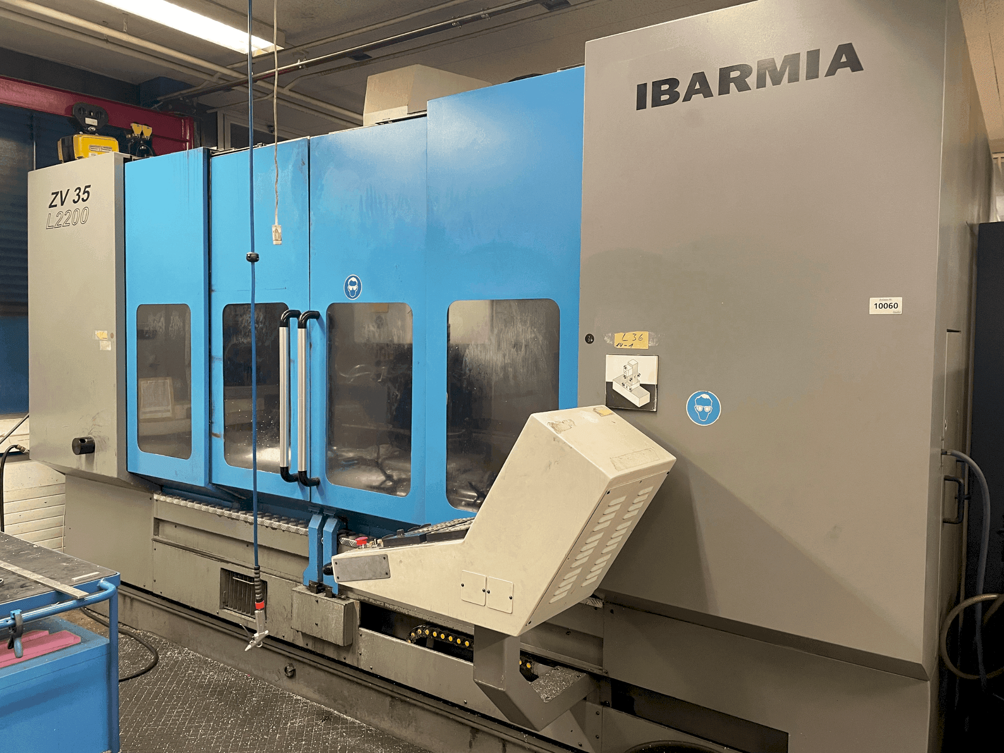 Vista frontale della macchina IBARMIA ZV 35 L2200