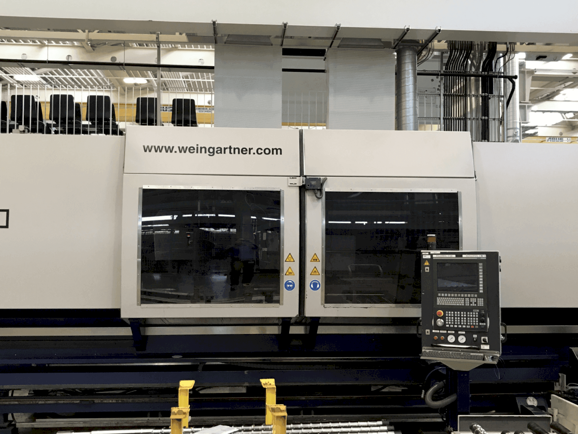 Vista frontale della macchina Weingartner Finish 450/3000