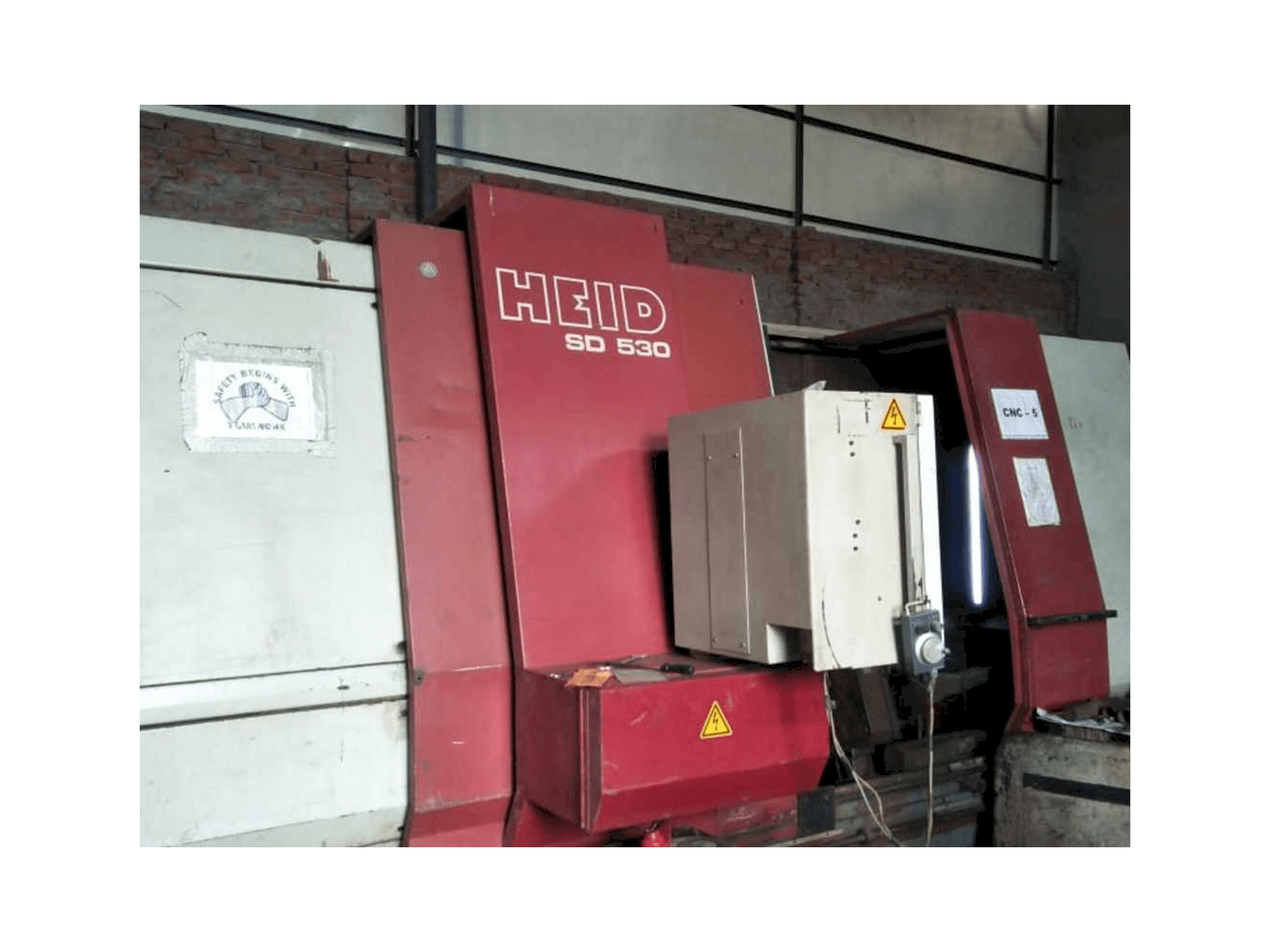 Vista frontale della macchina HEID SD-530