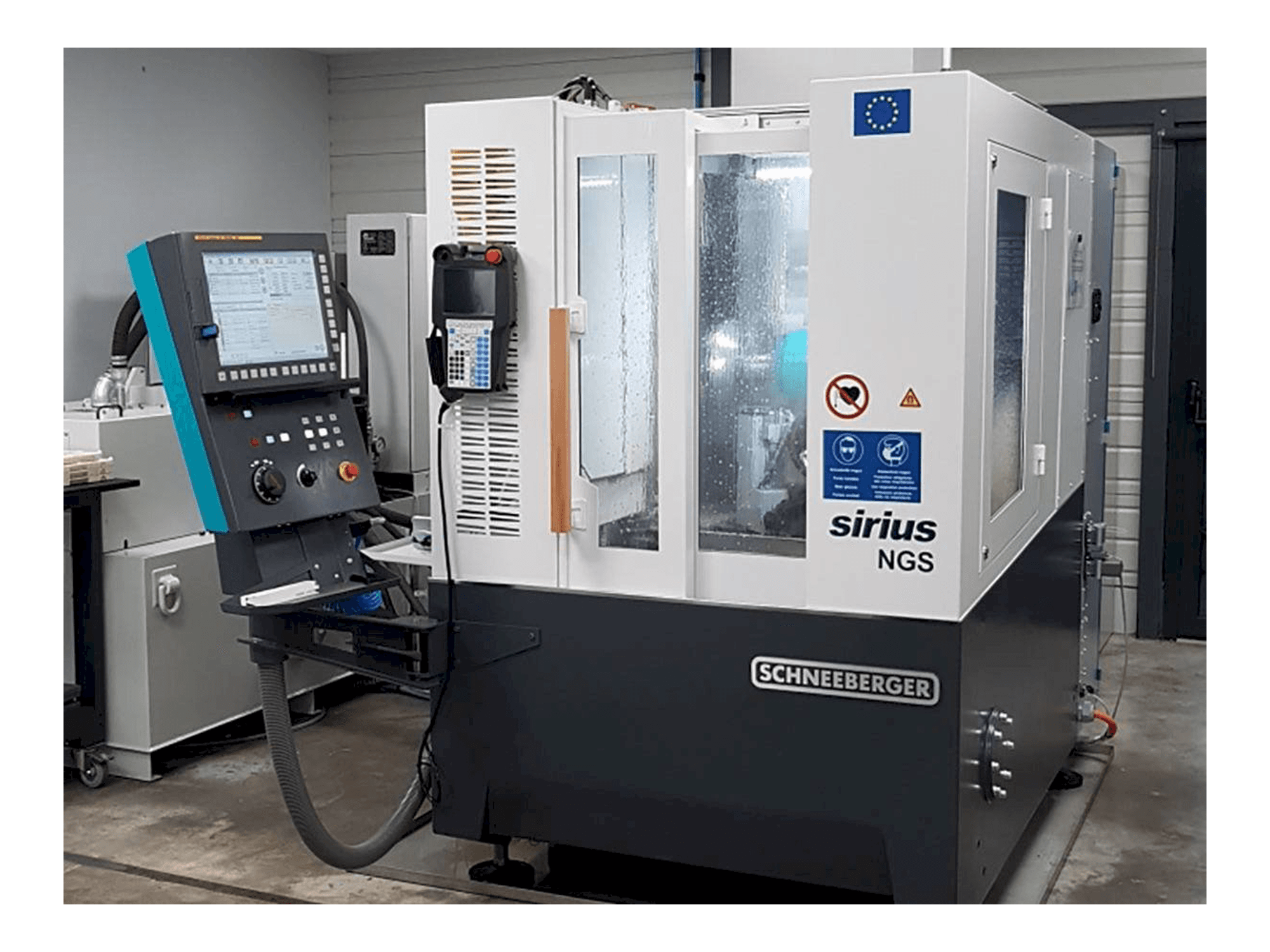 Vista frontale della macchina Schneeberger SIRIUS NGS