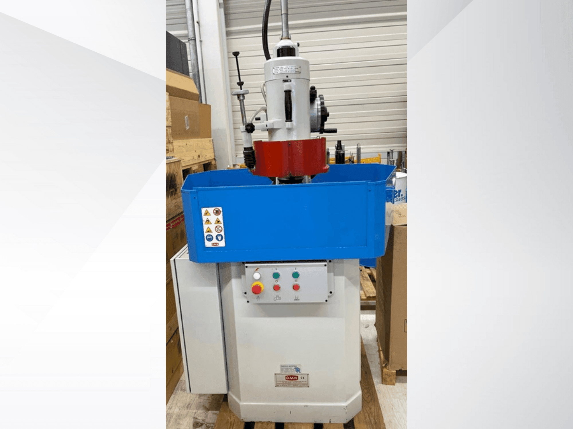 Vista frontale della macchina O.M.N. SPR 600x300