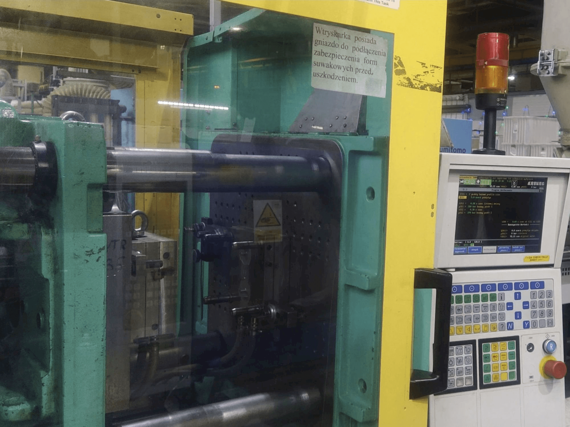 Vista frontale della macchina Arburg 420S ALLROUNDER 1000-350