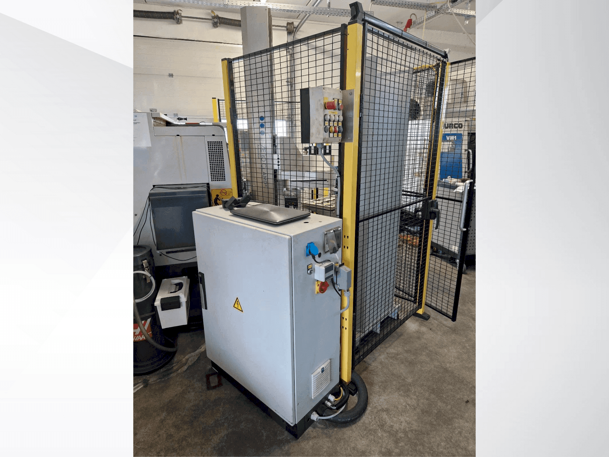 Vista frontale della macchina Zeroclamp Zerobot 100P