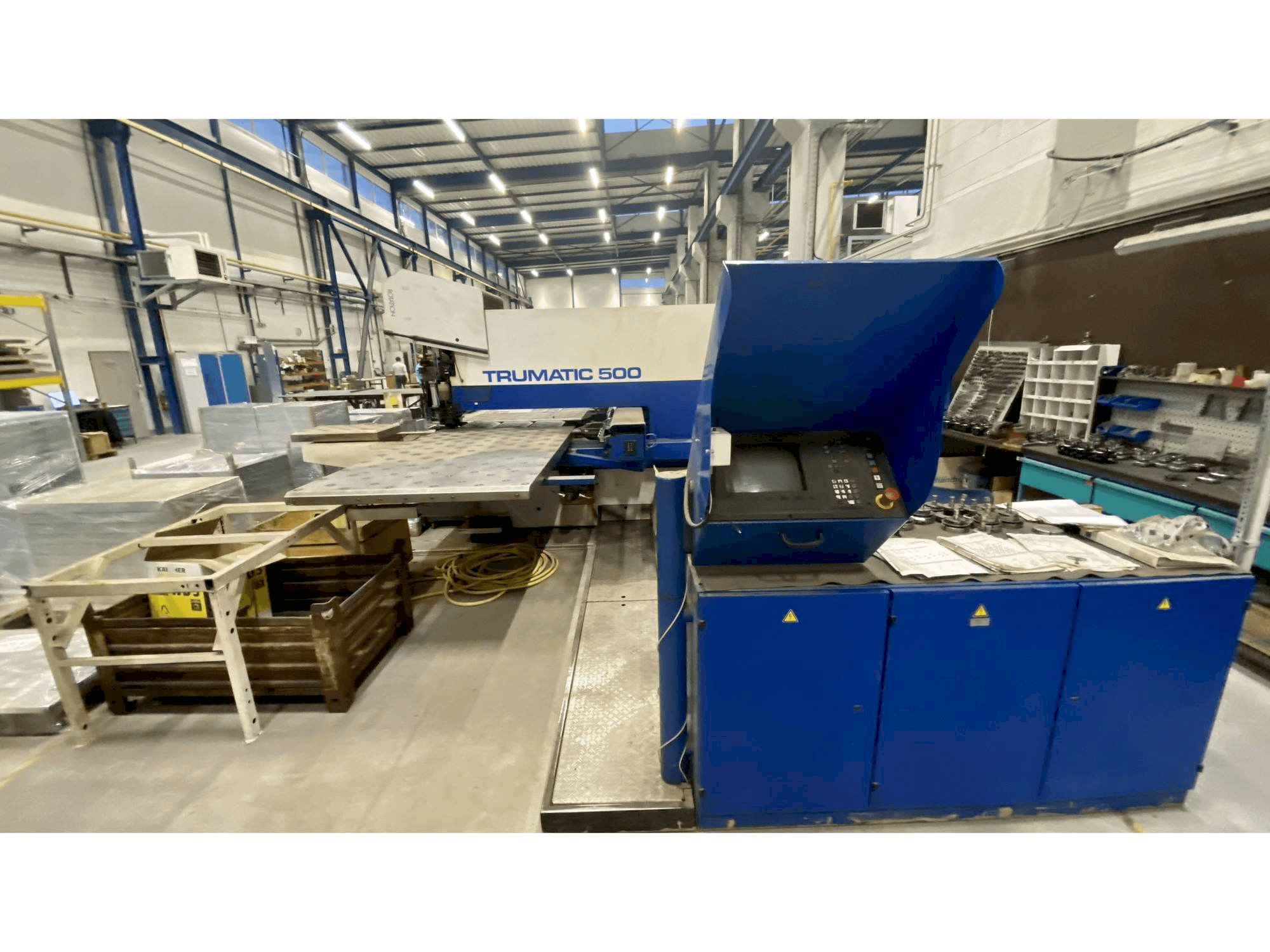 Vista frontale della macchina Trumpf Trumatic 500R