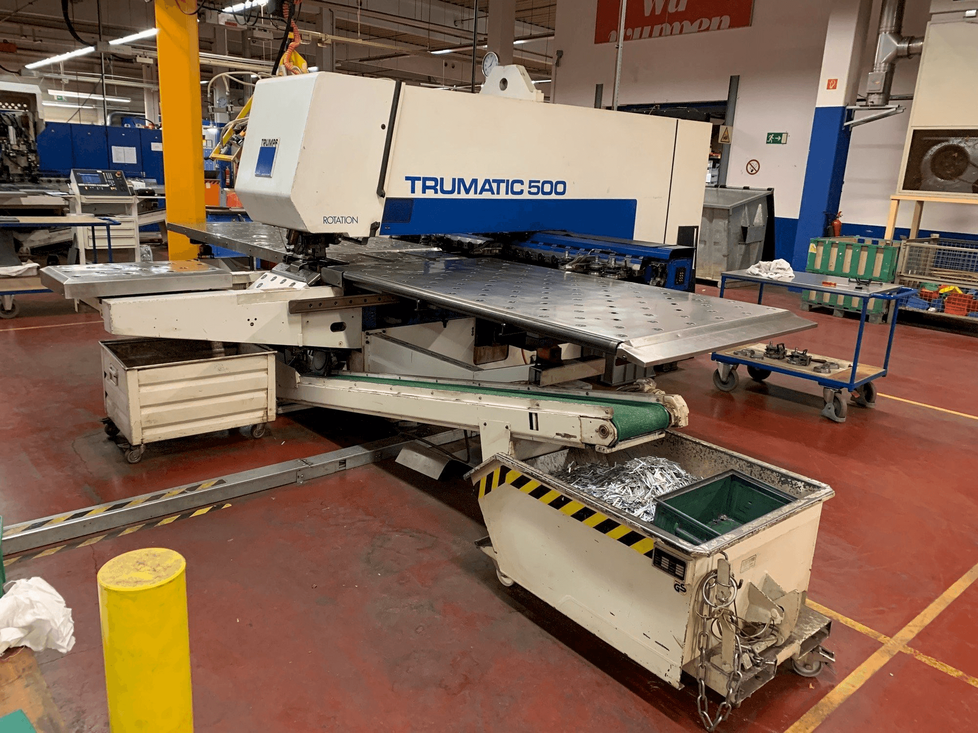 Vista frontale della macchina Trumpf TC 500 R