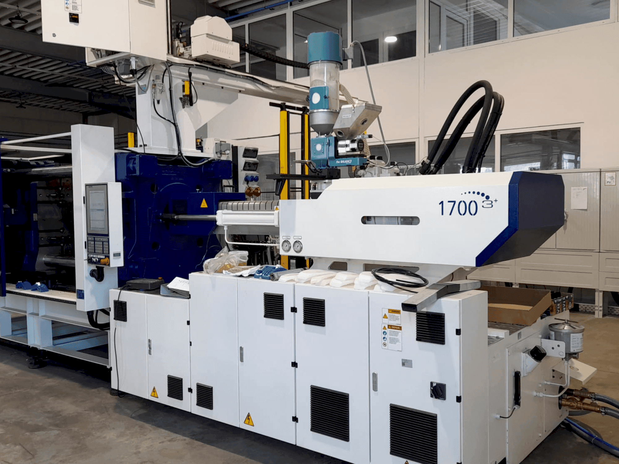 Vista frontale della macchina HAITAI MA 3500 III Plus