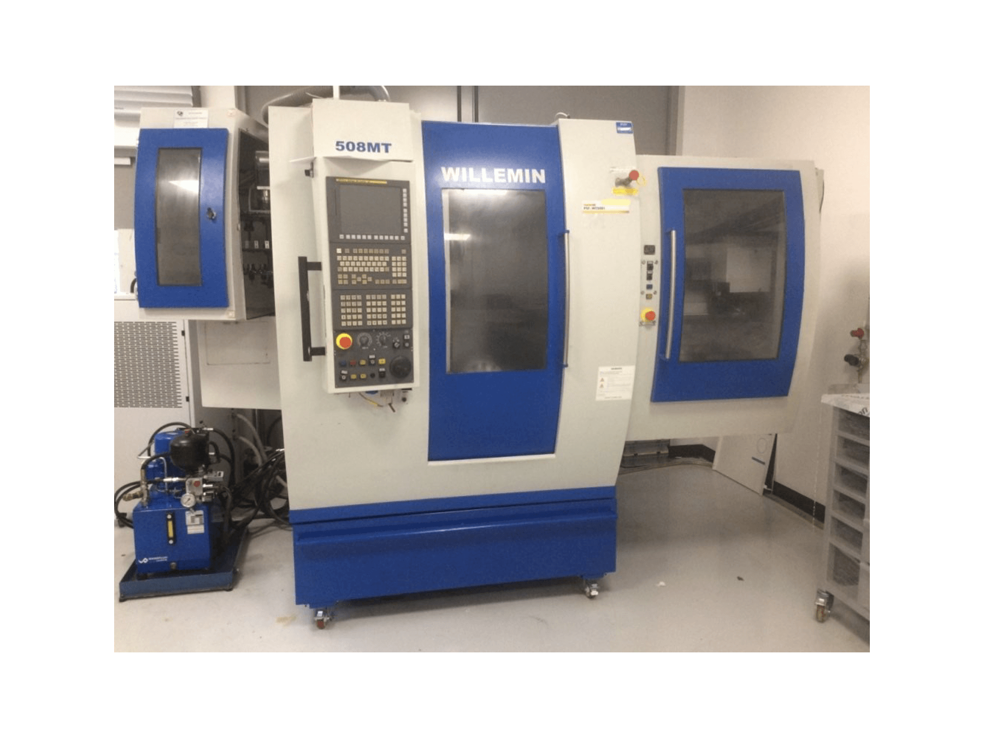 Vista frontale della macchina Willemin W 508MT