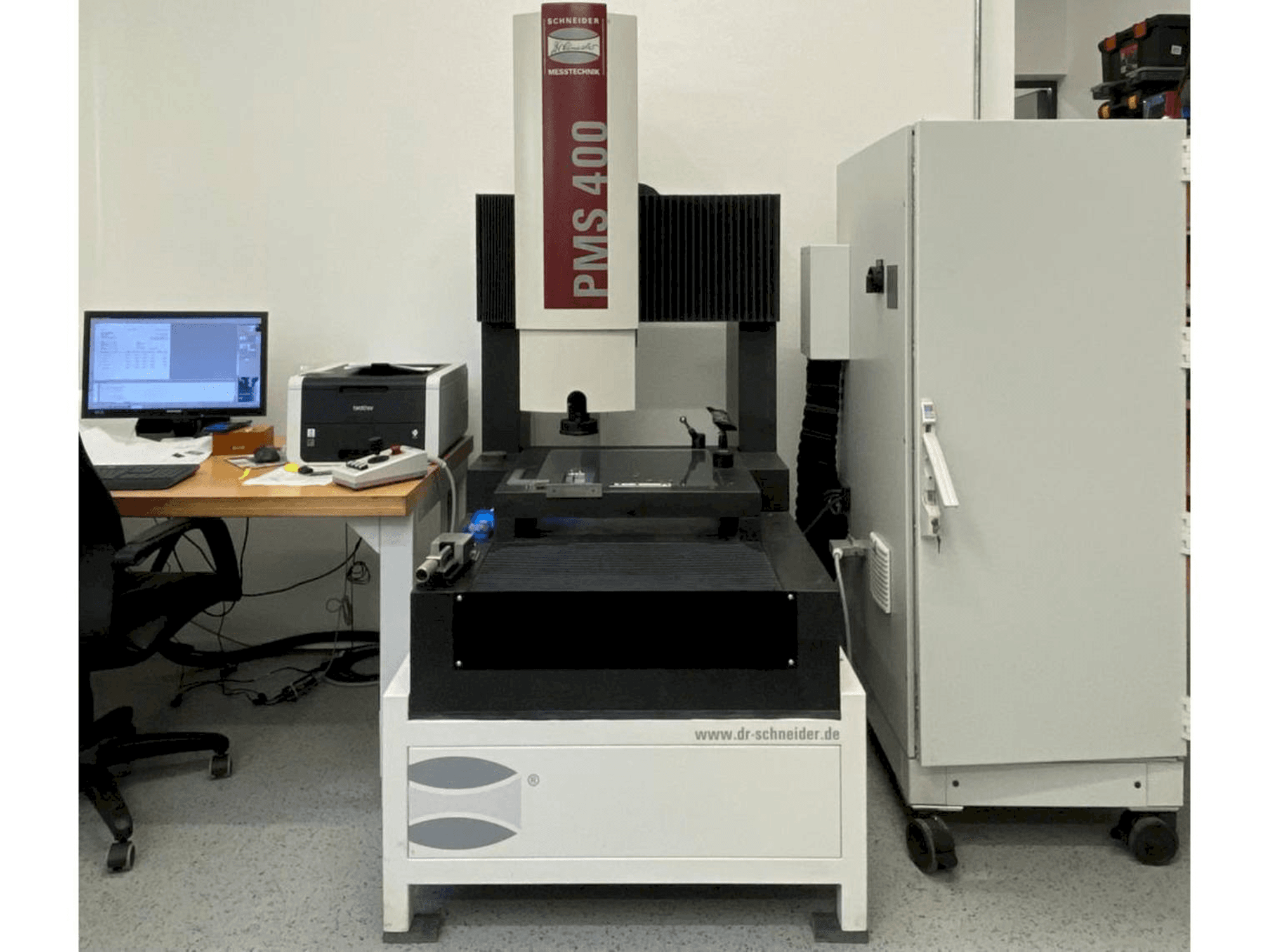 Vista frontale della macchina HEINRICH SCHNEIDER PMS 400