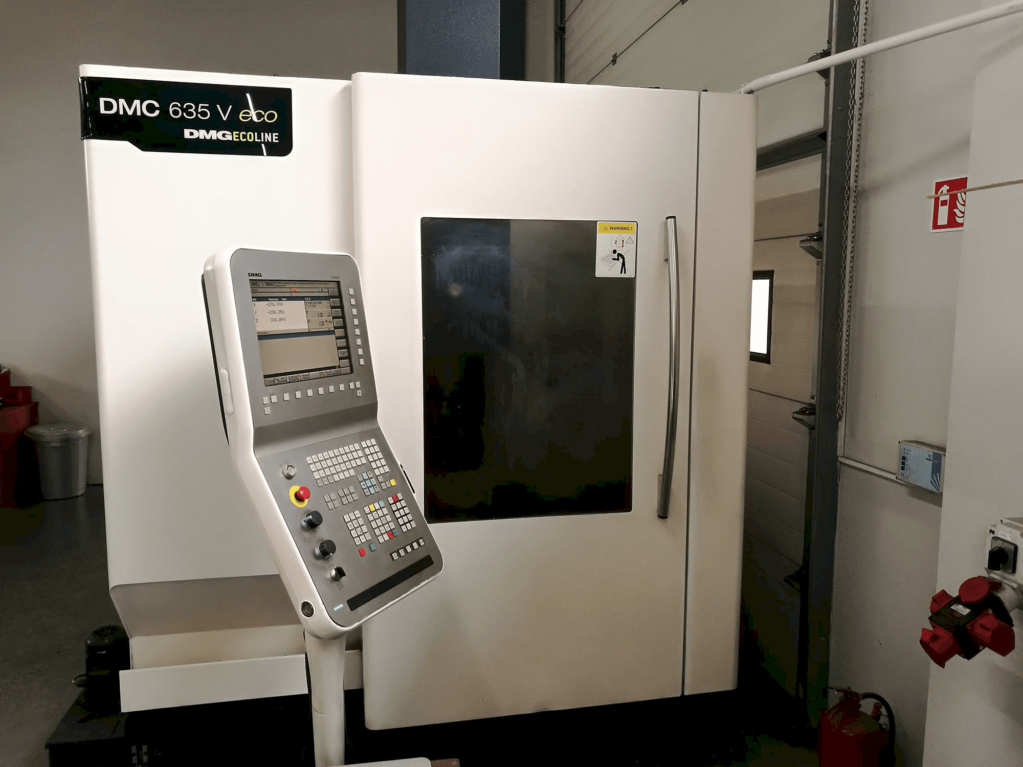 Vista frontale della macchina DMG DMC 635 V Eco