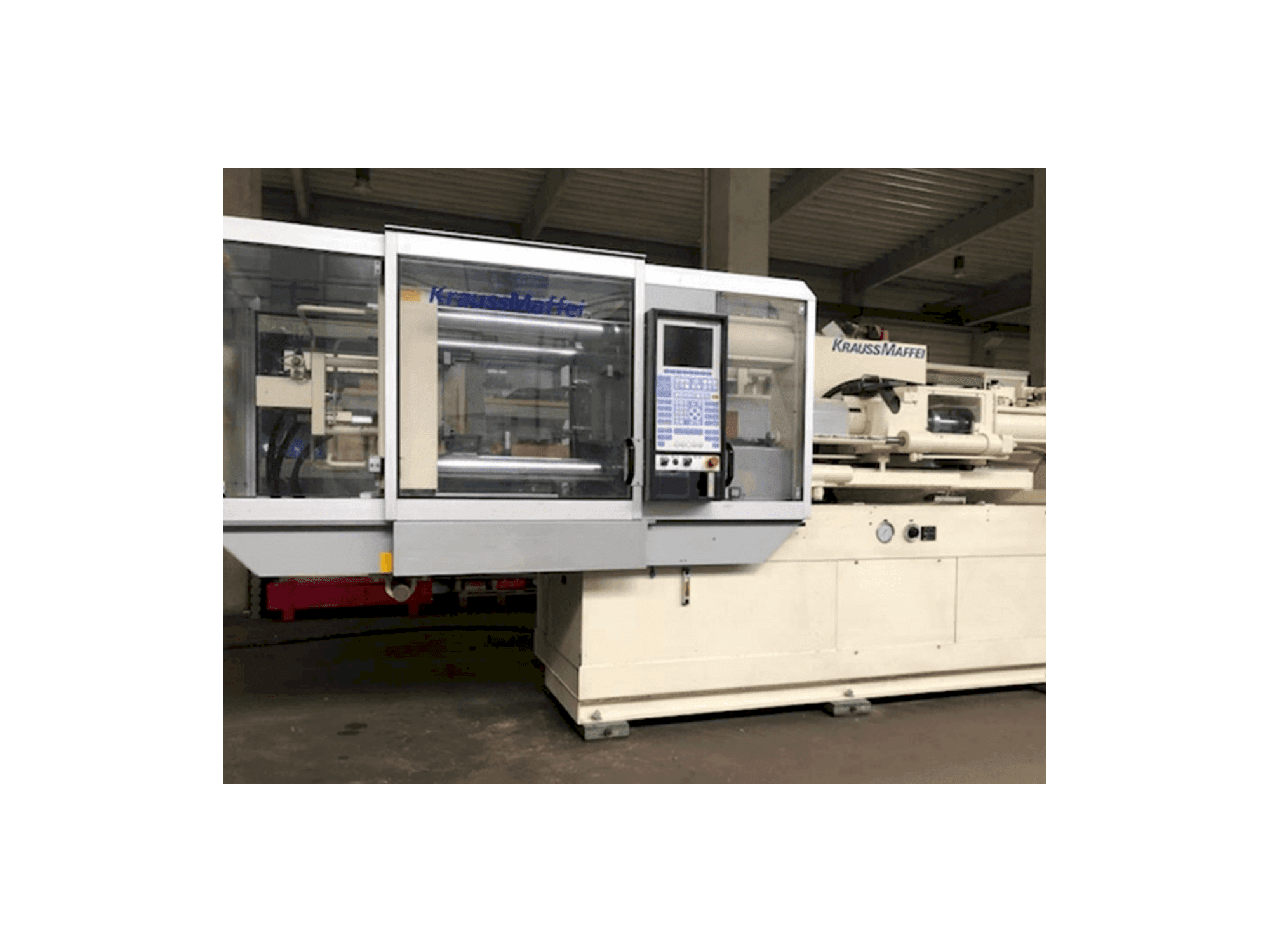 Vista frontale della macchina Krauss Maffei 150-700 C2