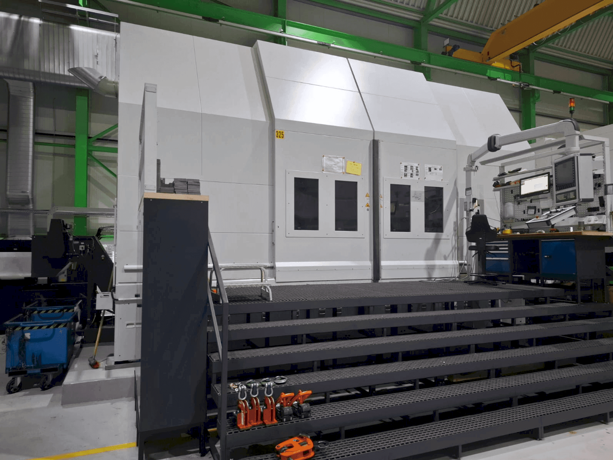 Vista frontale della macchina Pittler PV2500