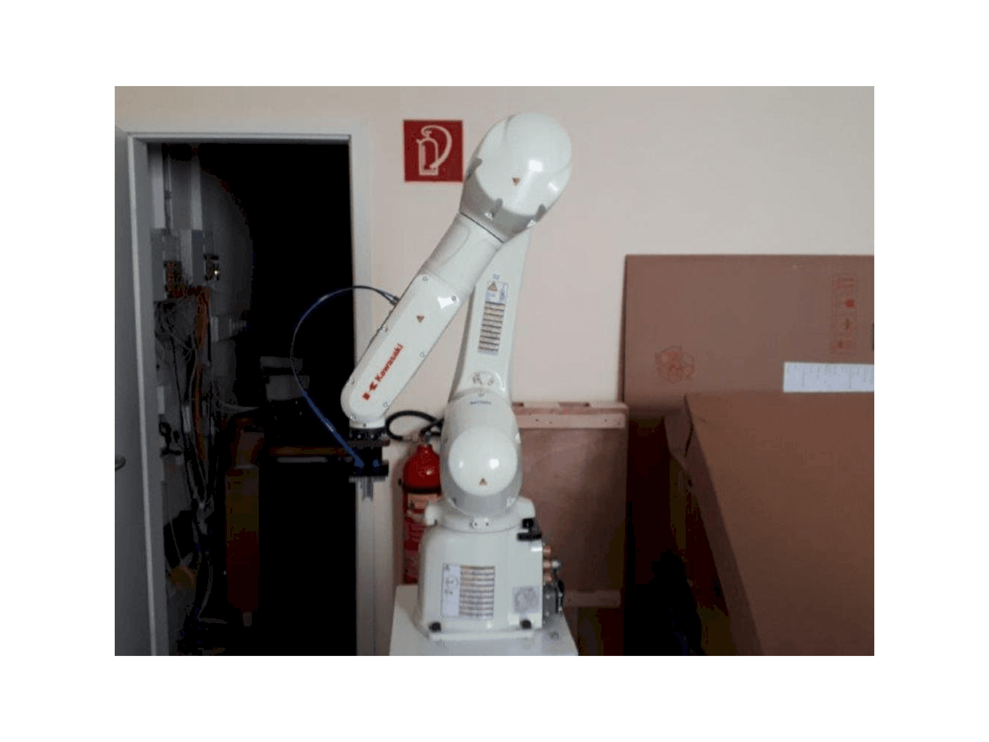 Vista frontale della macchina Kawasaki RS007L