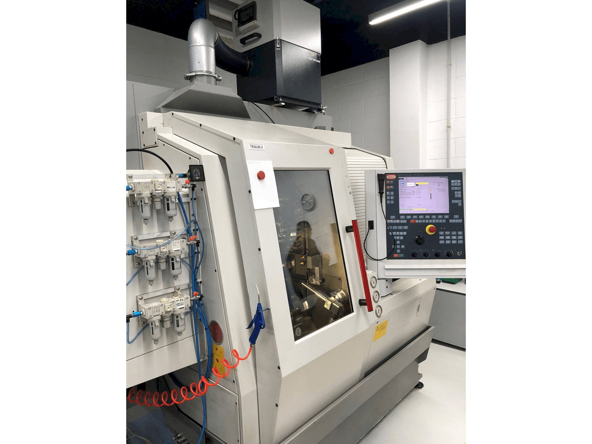 Vista laterale sinistra della macchina TRAUB TNL 18