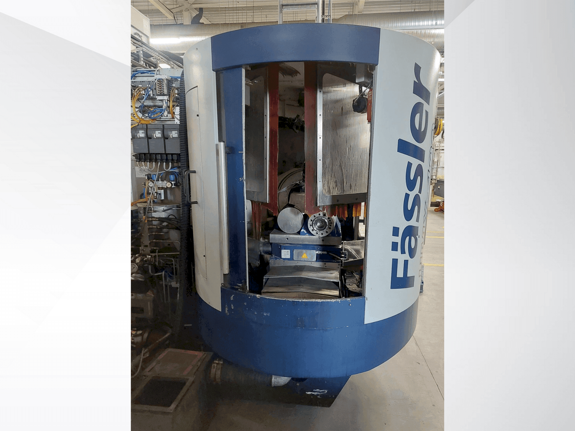 Vista frontale della macchina FASSLER HMX 400
