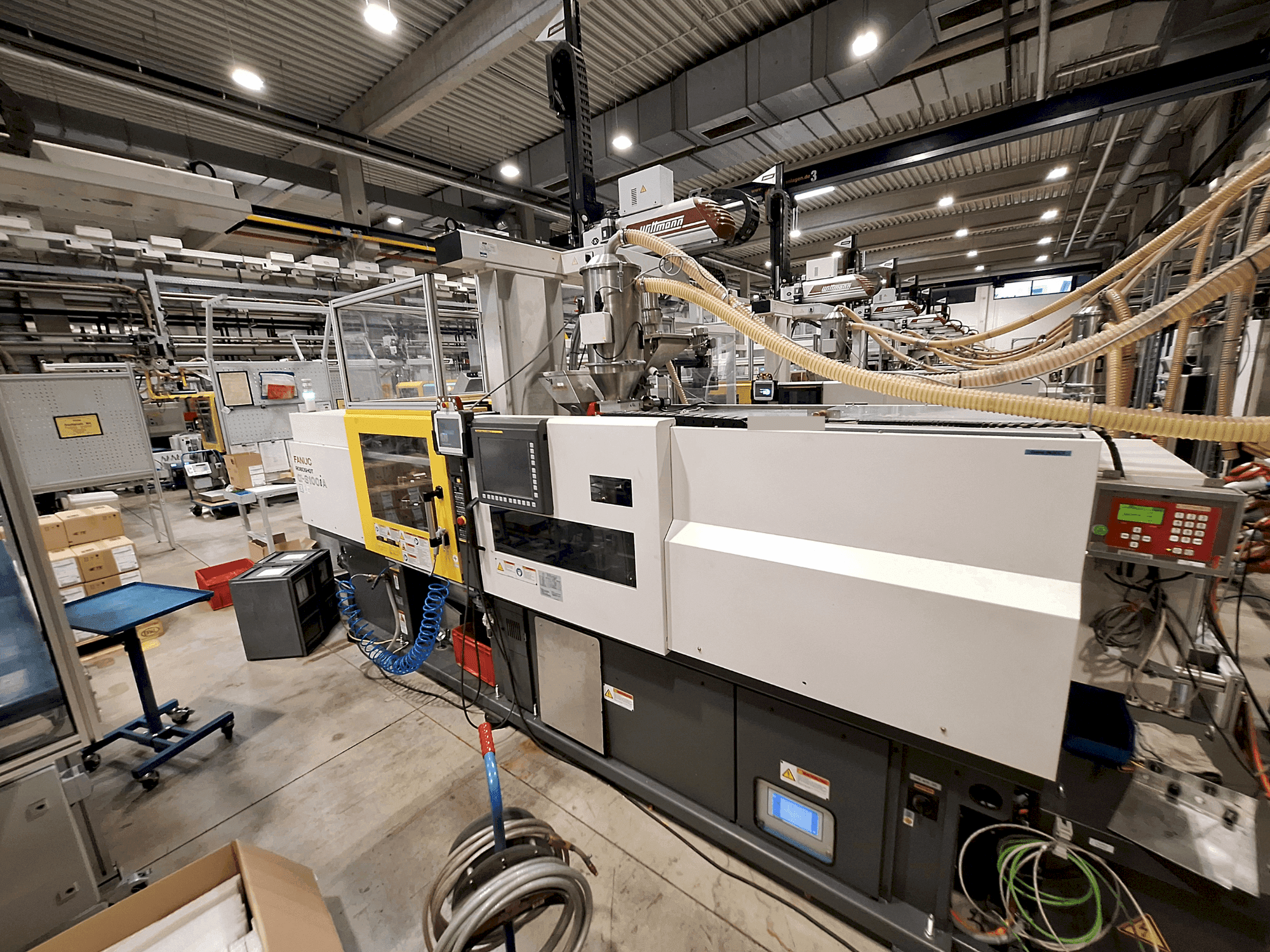 Vista frontale della macchina FANUC Roboshot S100iA