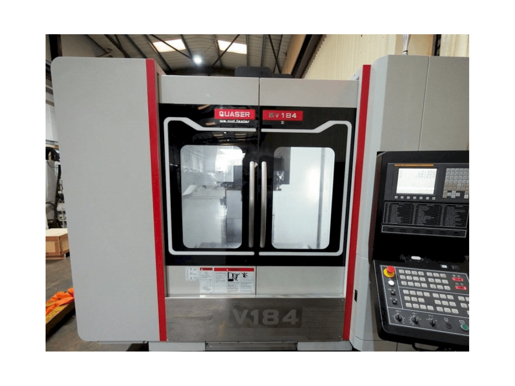 Vista frontale della macchina Quaser MV184E