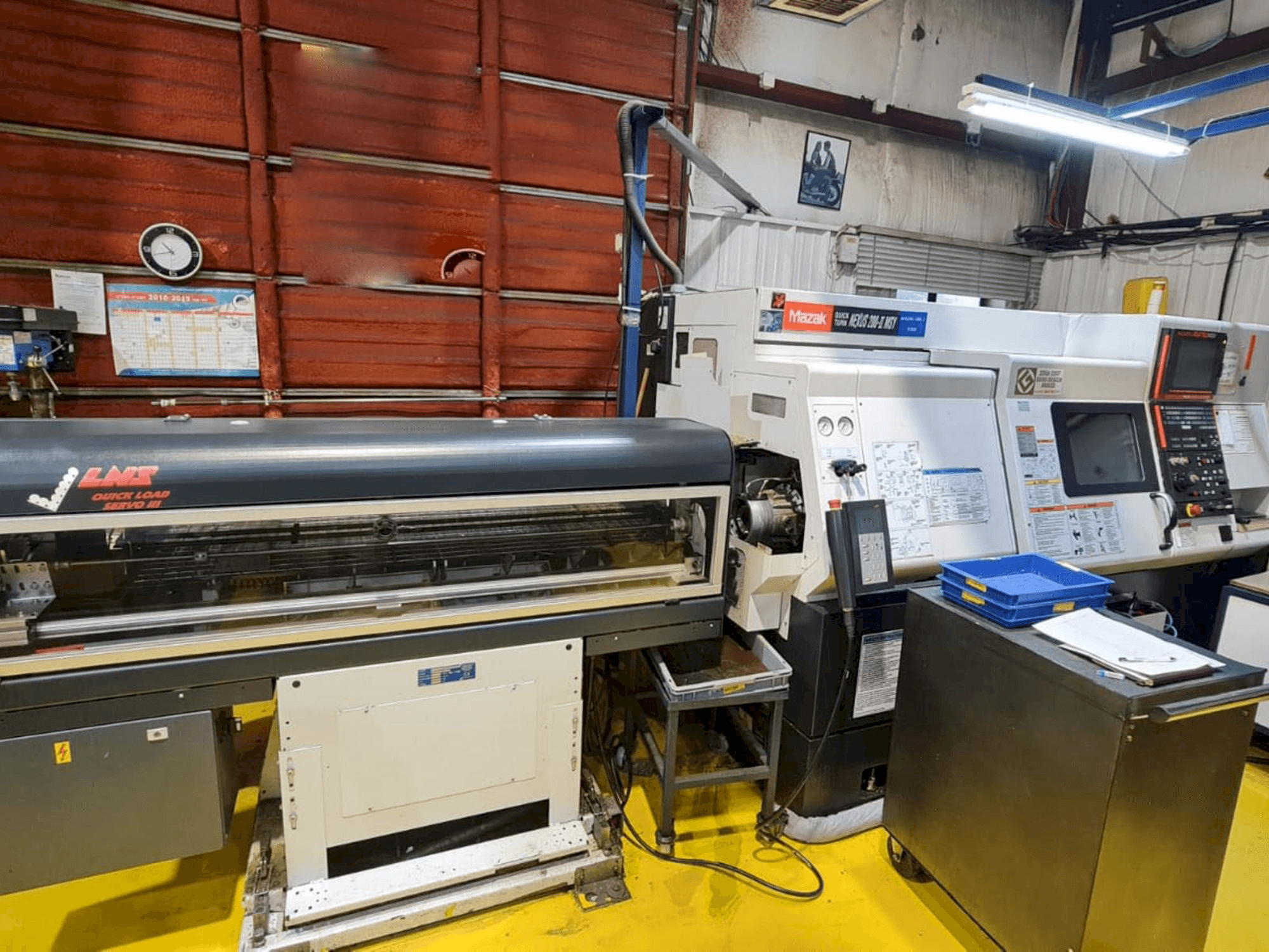 Vista frontale della macchina Mazak Quick Turn Nexus 200-II MSY