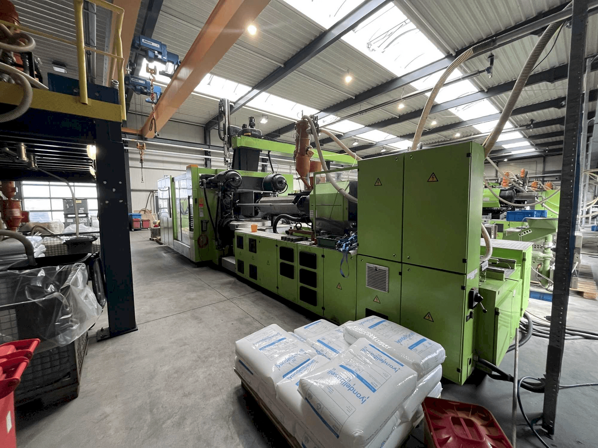 Vista frontale della macchina Engel ES 7050/900 DUO