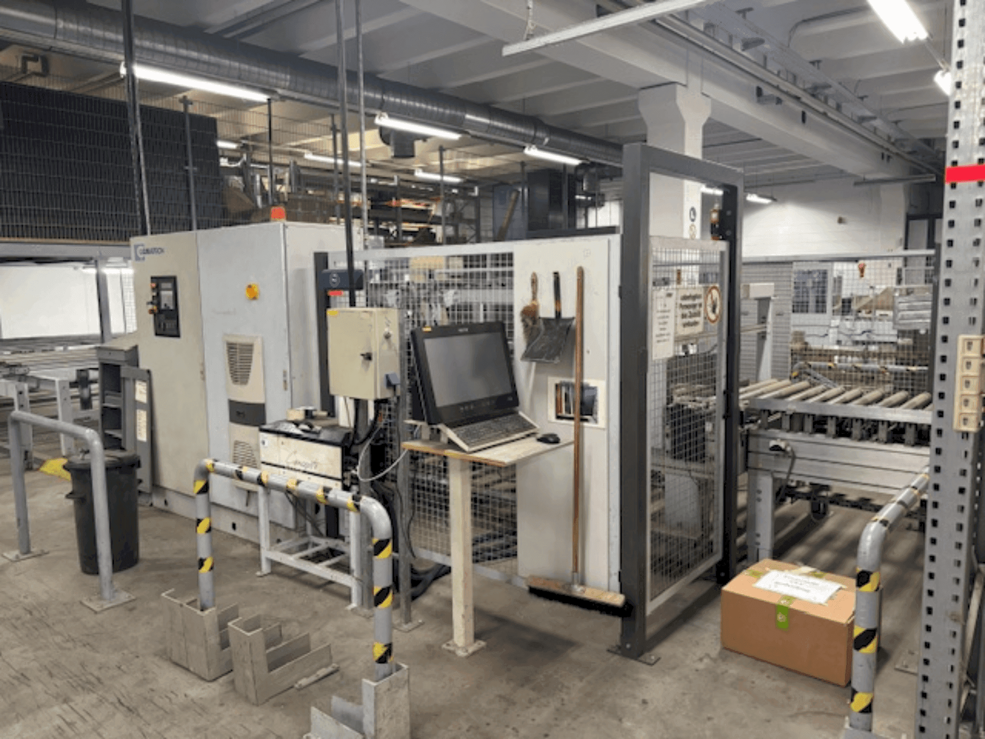 Vista frontale della macchina LIGMATECH VKV50/K