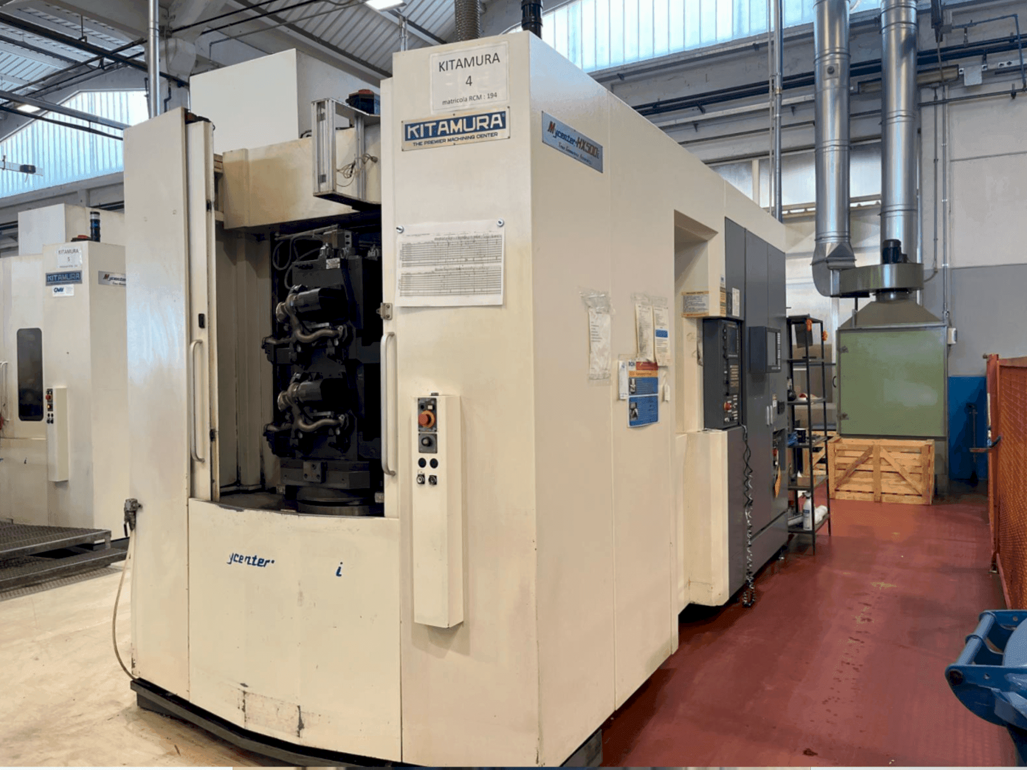 Vista frontale della macchina Kitamura Mycenter-HX500iTGA