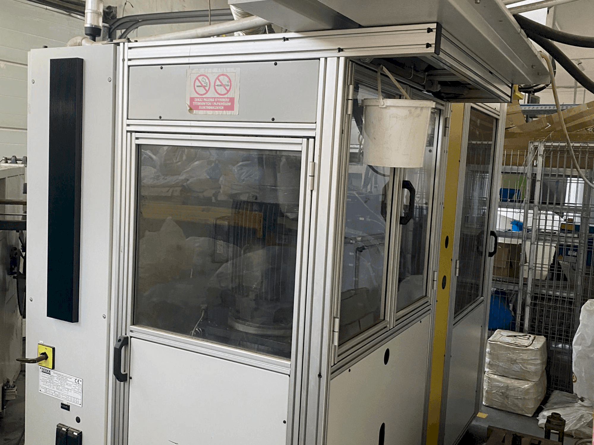 Vista frontale della macchina Kloeckner Desma D 968.250 ZO S1