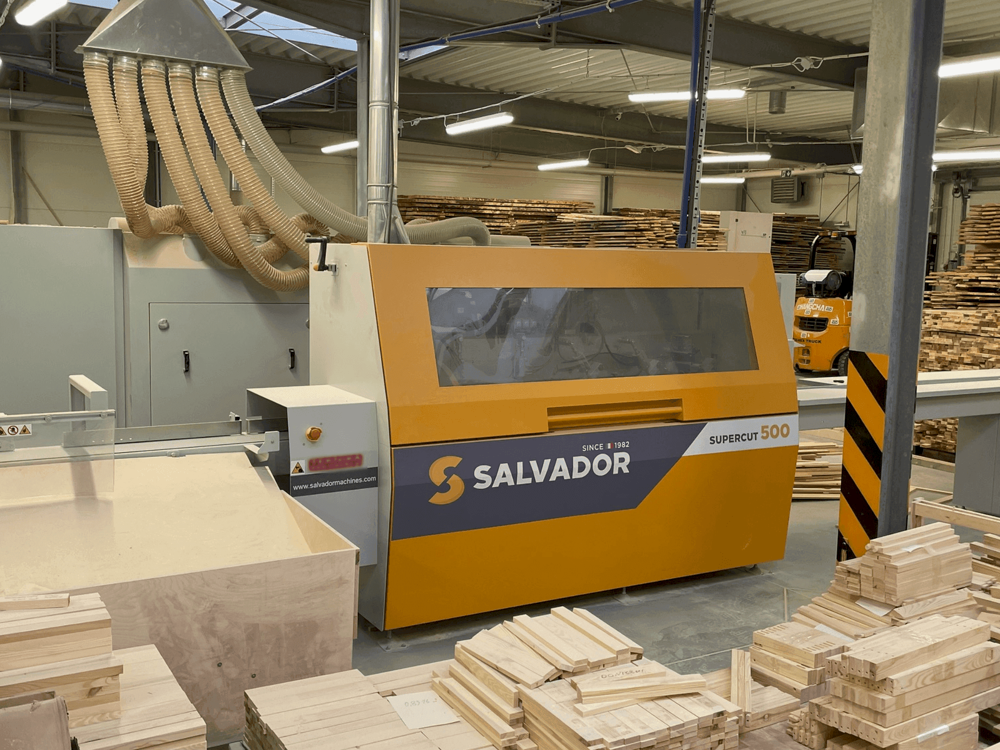 Vista frontale della macchina Other SUPER CUT 500