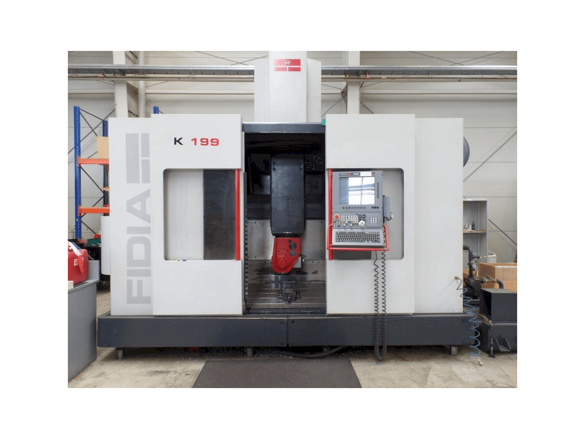 Vista frontale della macchina Fidia K199