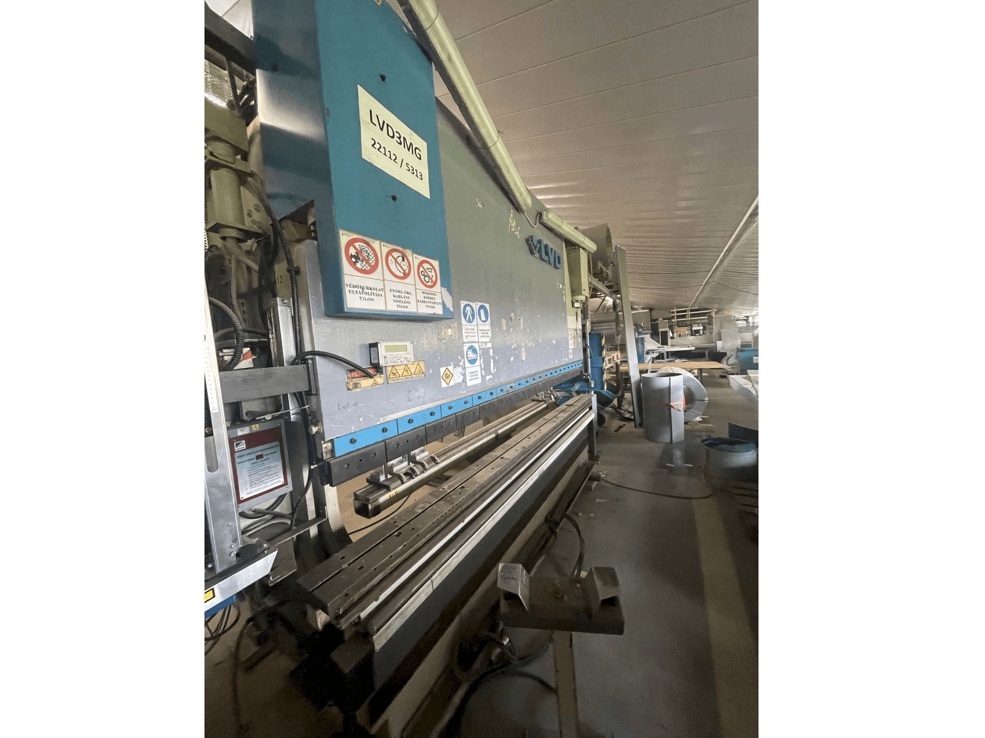 Vista frontale della macchina LVD Ppeb 110/30