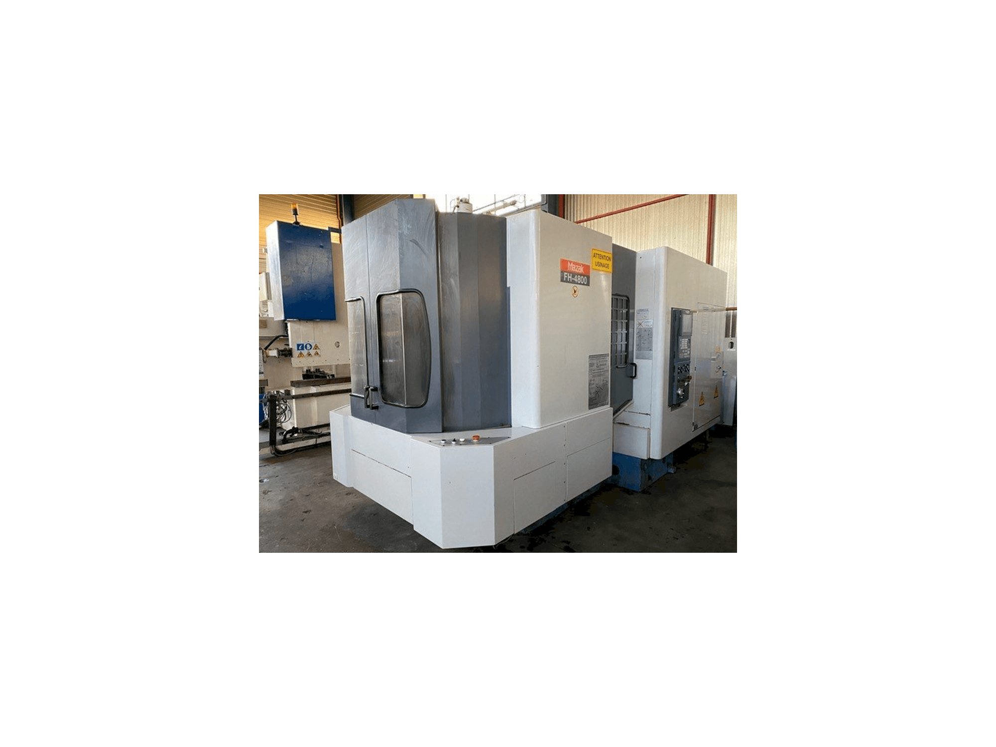 Vista frontale della macchina Mazak FH4800
